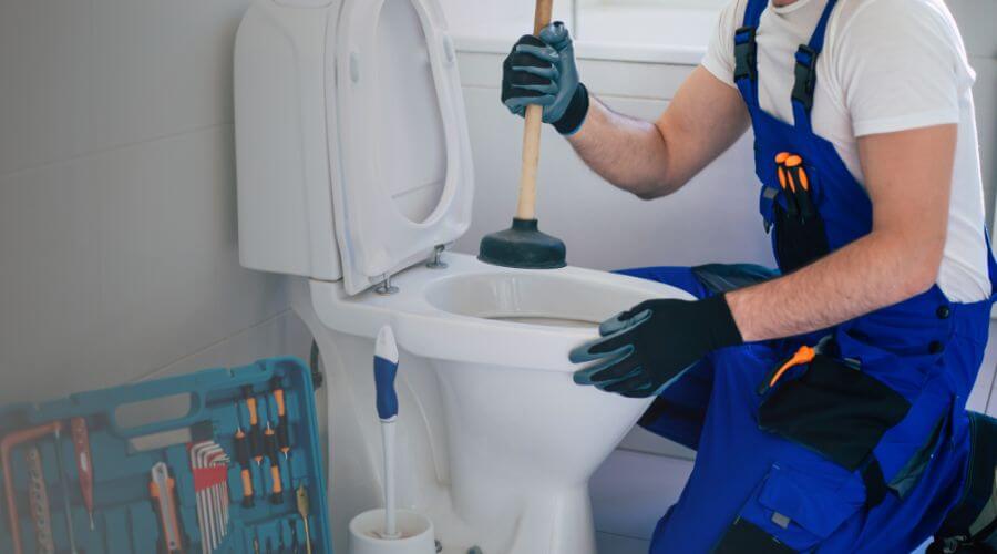 Expert burst pipe repair services in Warren, AR